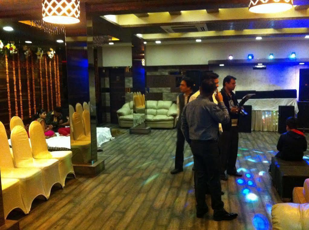 Hotel Beyond Neu-Delhi Exterior foto